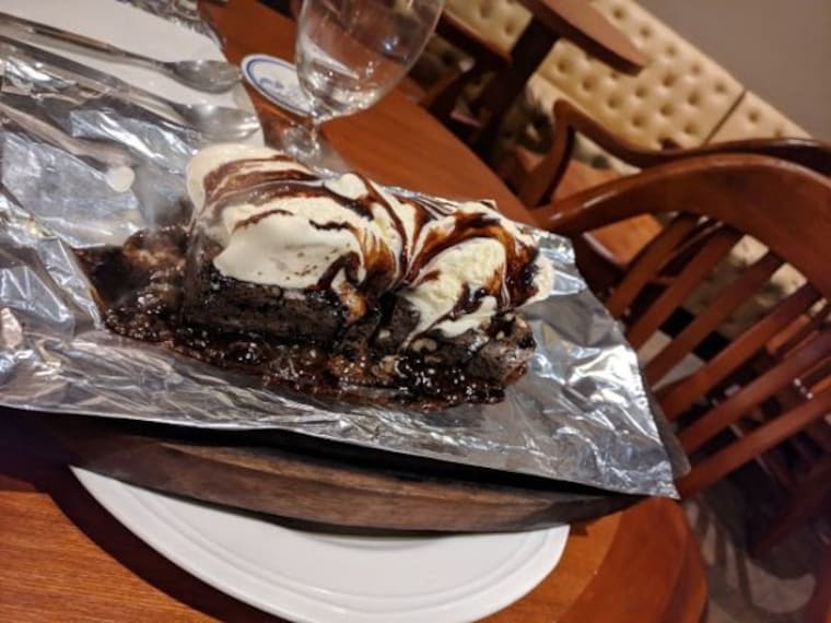 Bonova Cafe and Pub-4